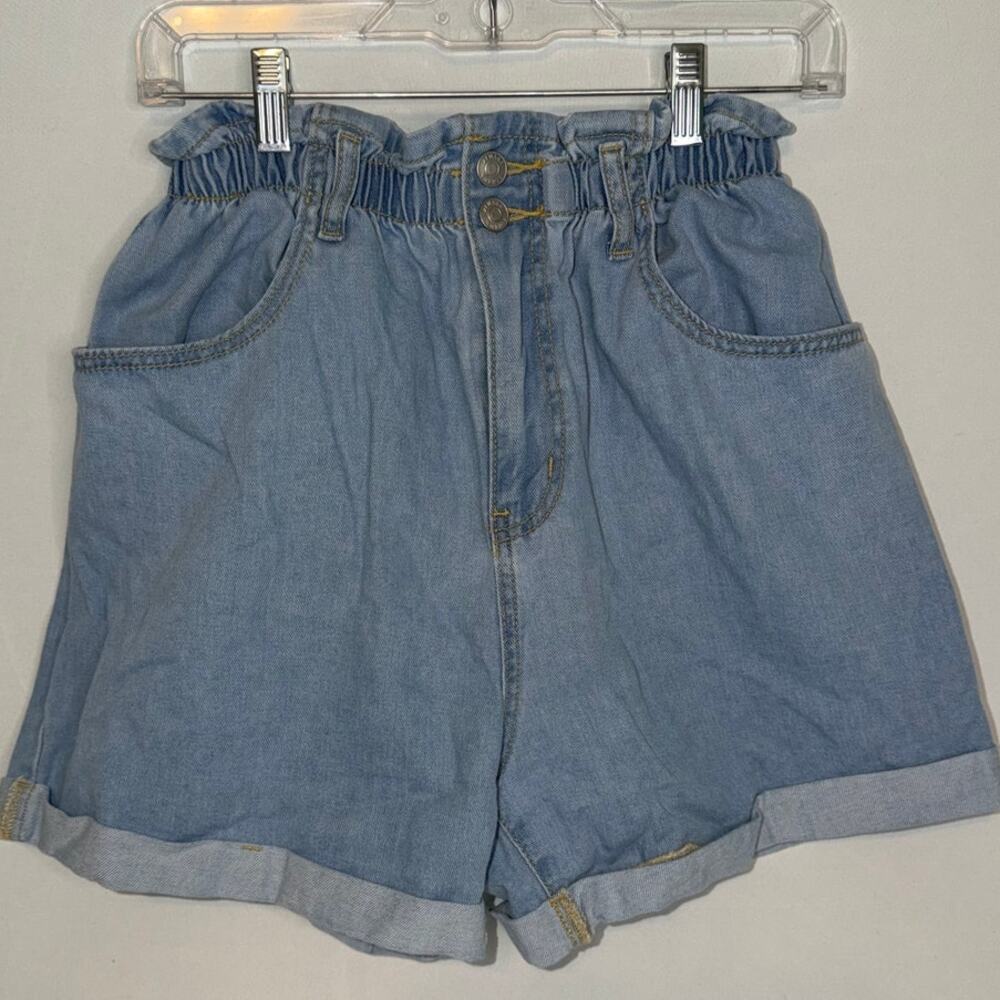 Zenana Light Wash Paperbag Waist Denim Shorts Size LARGE
